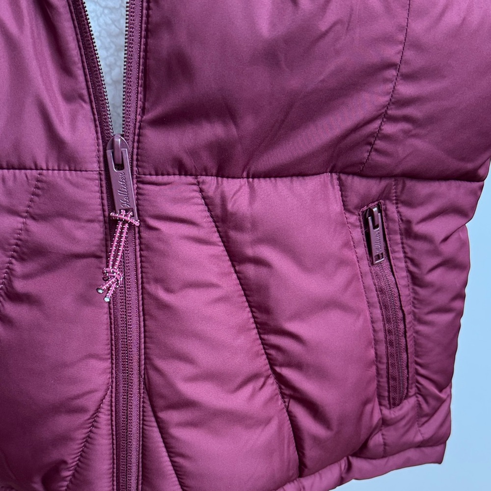 Hollister Maroon Puffer Vest NWT - Picture 4 of 5